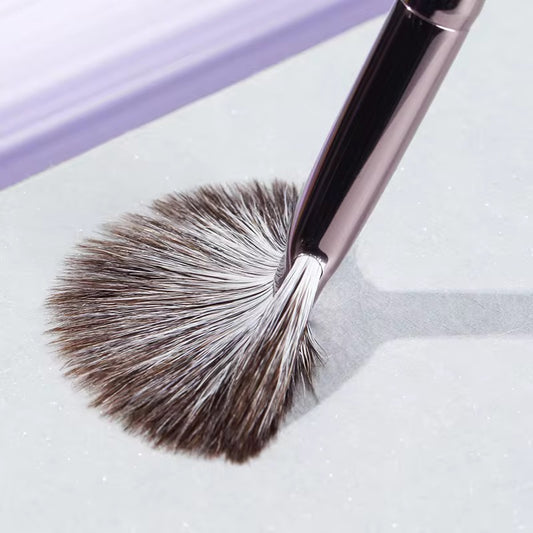 PANSYTRACYBEAUTY Fluffy Thick and Eco-Friendly Fan-Shaped Facial Brush