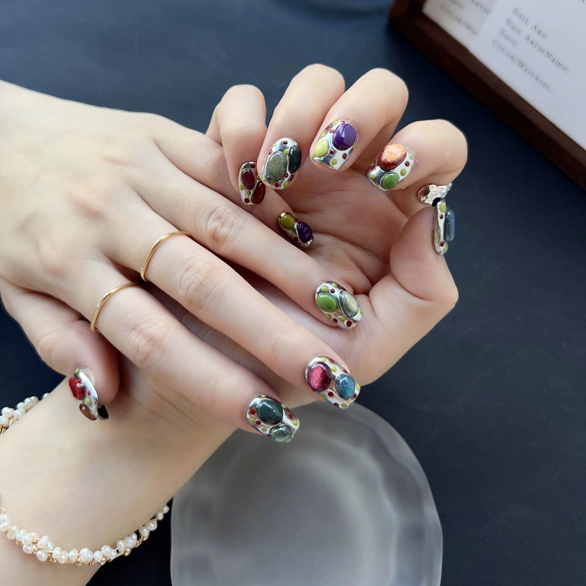 Handmade_Nail_Art