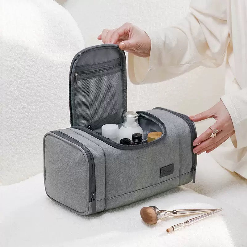 Eco-friendly Large Capacity Cosmetic Toiletry bag