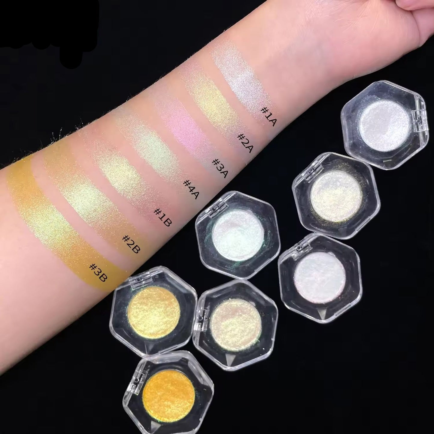 Illuminator eye shadow