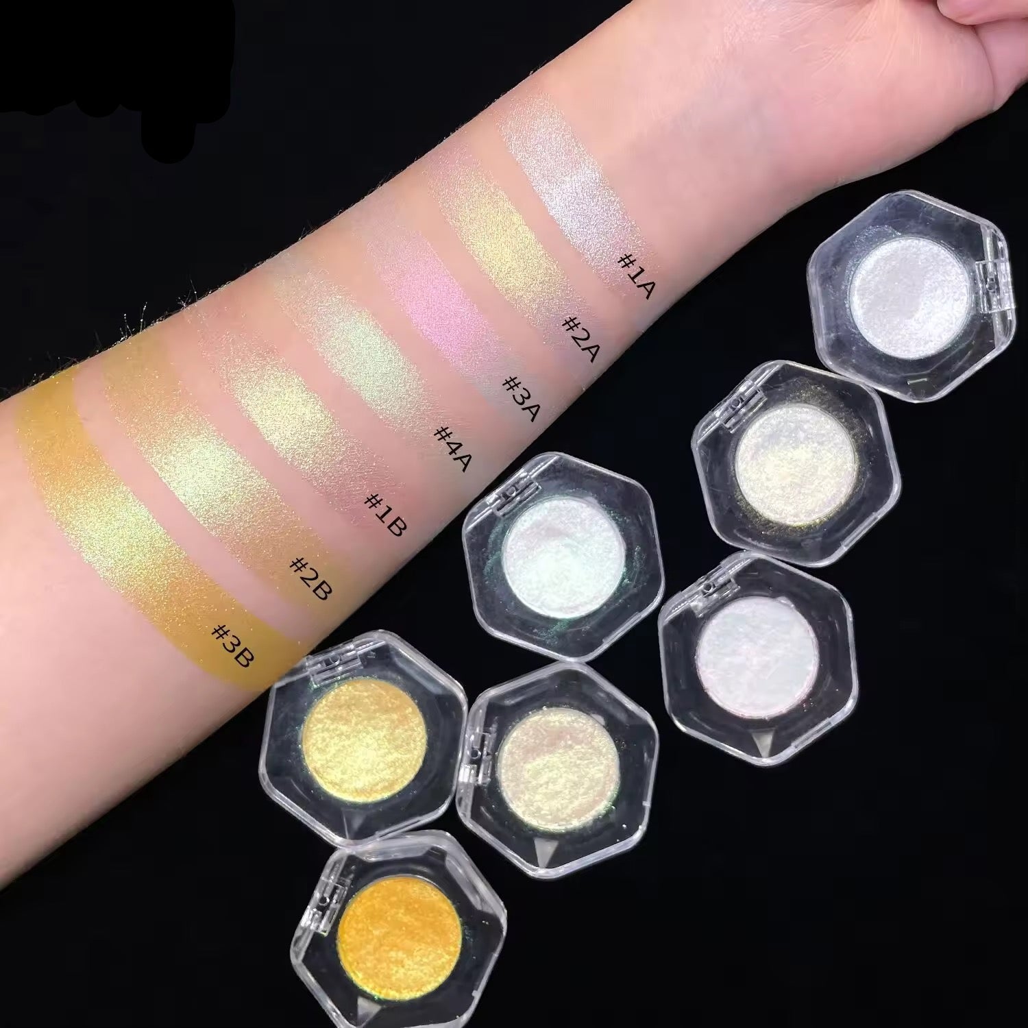 Illuminator eye shadow