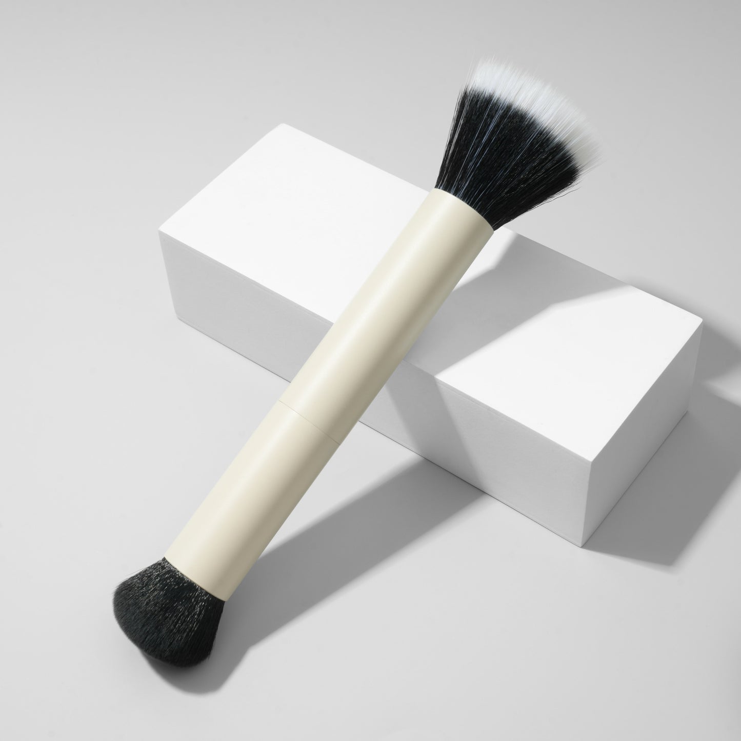 PANSYTRACY Dual-Ended Face Makeup Brush Foundation Contouring Beauty Tool